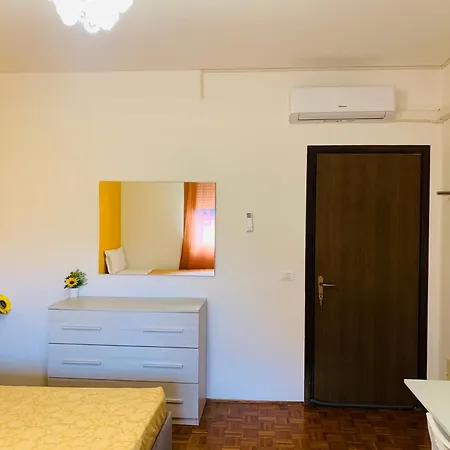 Venice Day Bed and Breakfast *