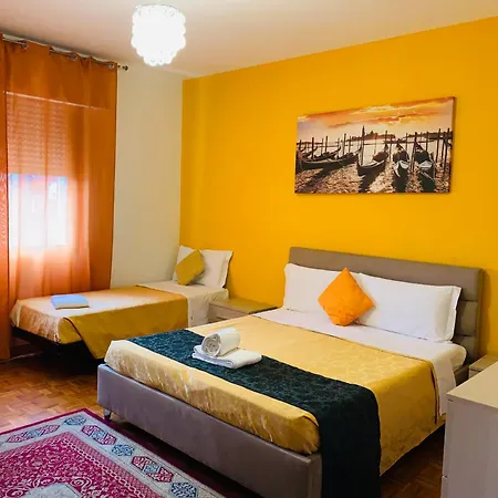 לינה וארוחת בוקר Venice Day *